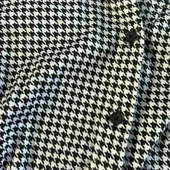 Lane Bryant Houndstooth button down shirt - Picture 3 of 3